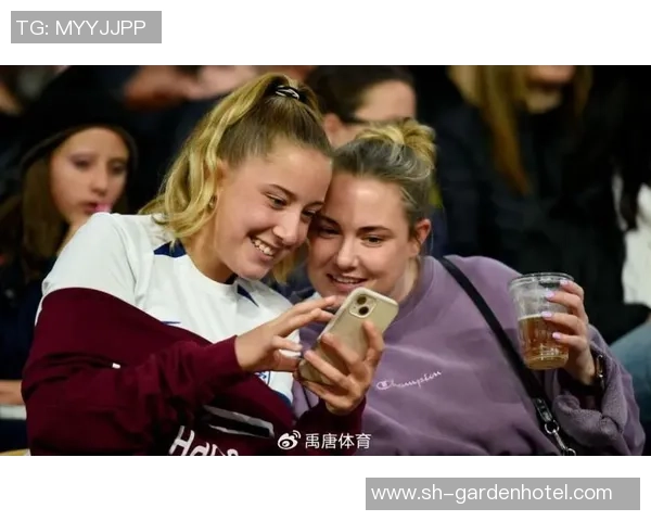 社交媒体中球员们的幽默互动与温暖瞬间展现了体育的另一面 社交媒体中球员们的幽默互动与温暖瞬间展现了体育的另一面